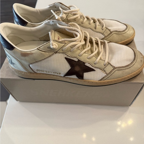 Golden Goose Men's Cream and Black Sneakers - Picture 1 of 3
